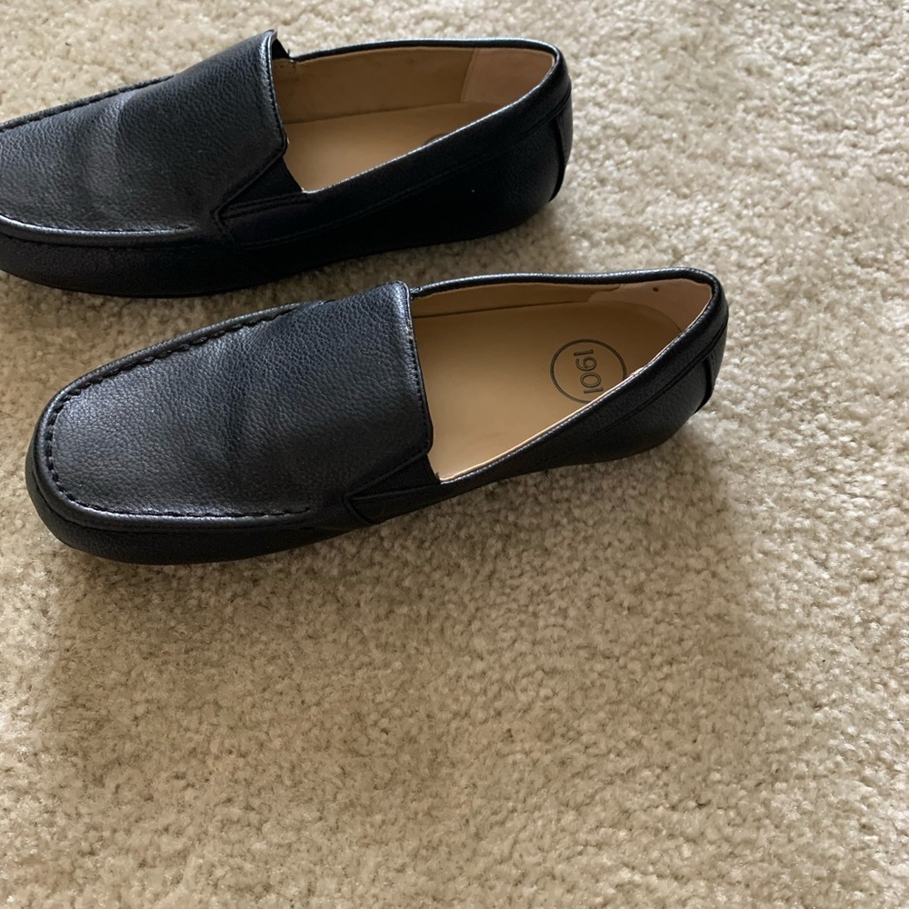 Boys shoes 1901 brand from Nordstrom. Blk size 4M